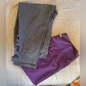 Bundle of 2 cropped athletic leggings, gray and purple, size Large
